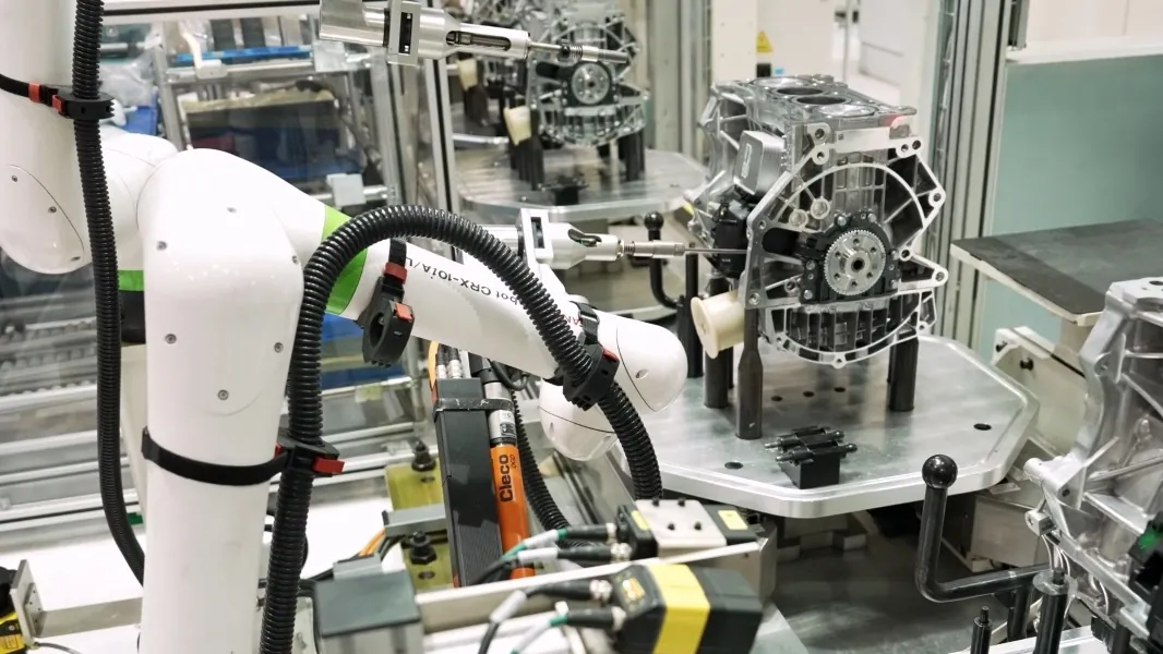FANUC 工业机器人应用实拍(FANUC 官网)