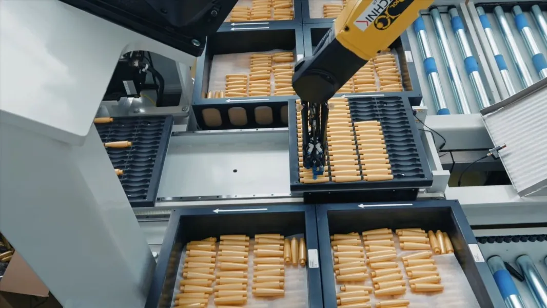 FANUC 工业机器人应用实拍（FANUC 官网）