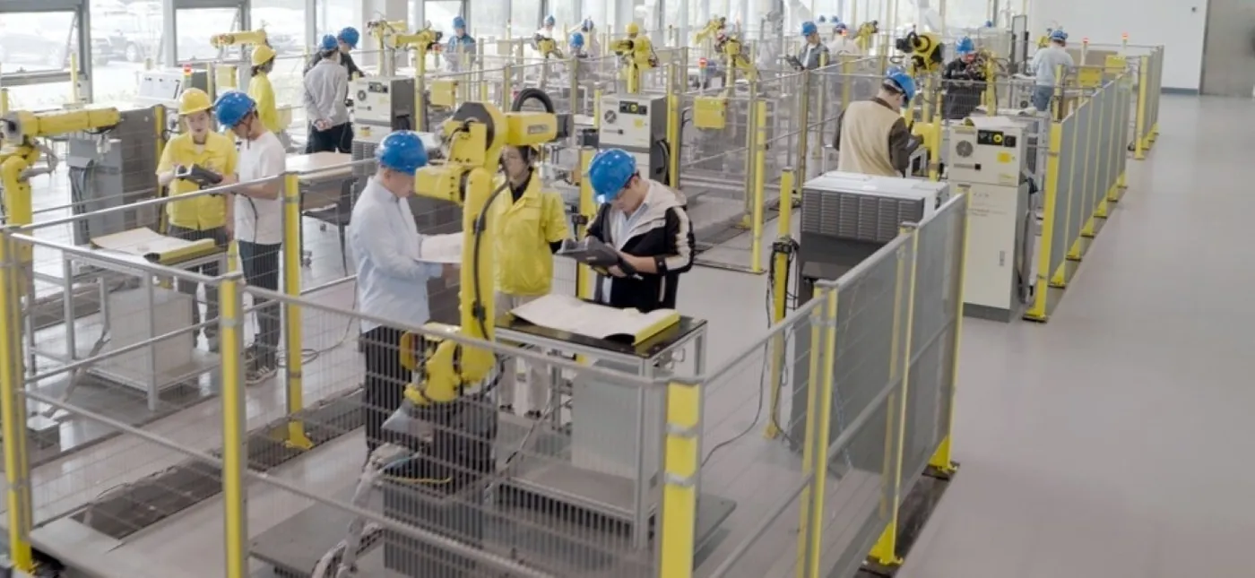 FANUC 工业机器人应用实拍(FANUC 官网)