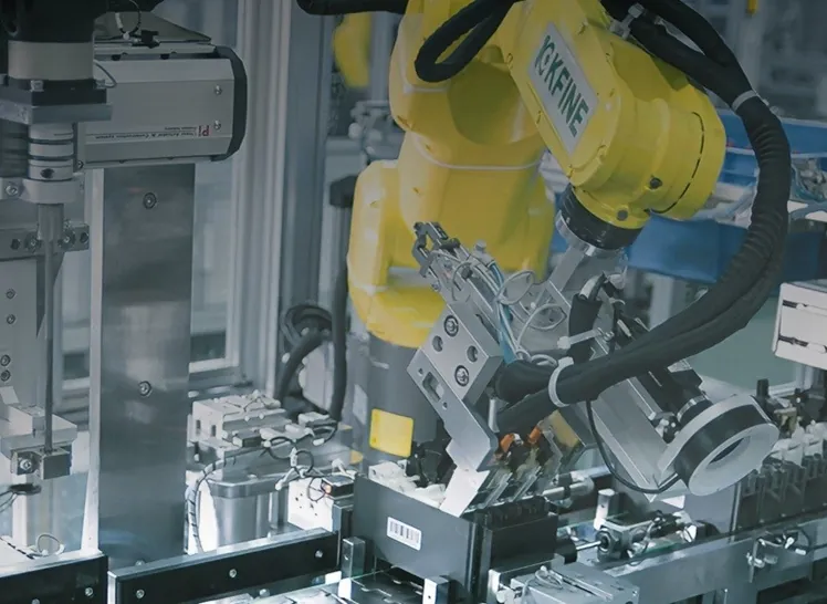 FANUC 工业机器人应用实拍(FANUC 官网)