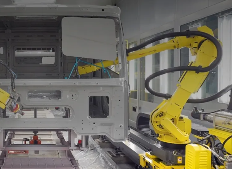 FANUC 工业机器人应用实拍(FANUC 官网)