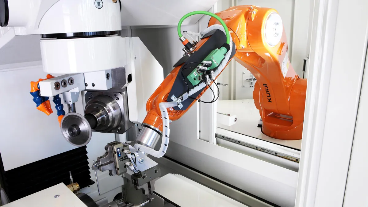 KR 180 R3200-2 PA 官方产品实拍(KUKA 官网)