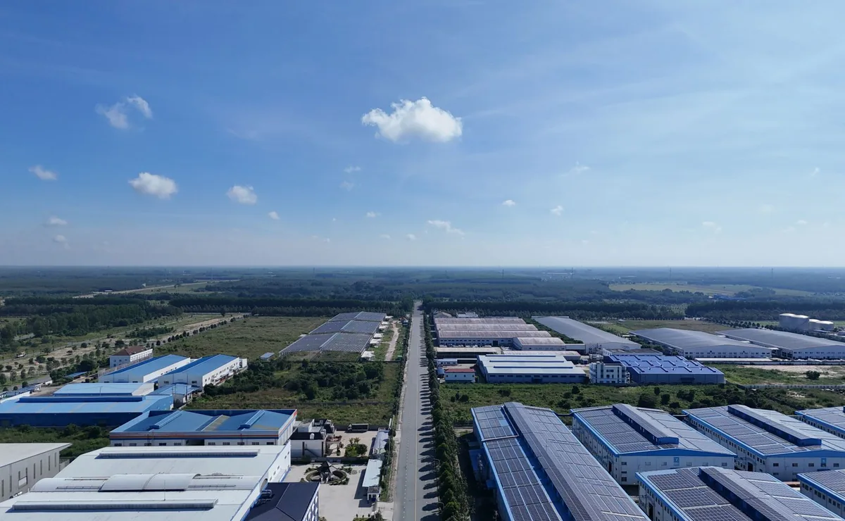自贡市工业园区与厂区鸟瞰